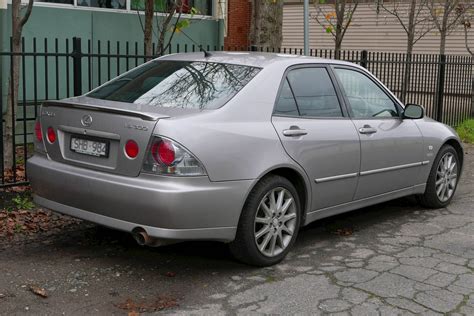 2003 Lexus IS 300 Owners Manual